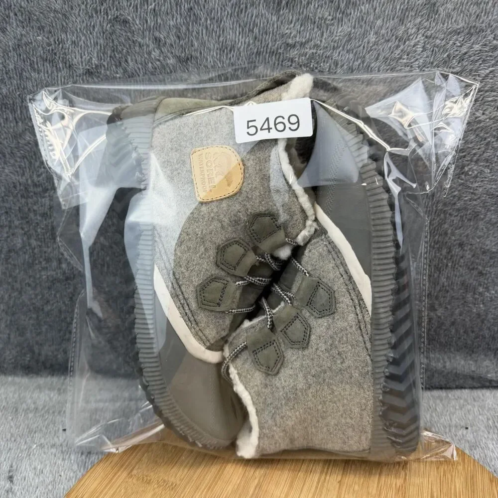 Sorel Waterproof Boots Womens Size 9.5 Gray Felt Winter Sneakers NL3150-257